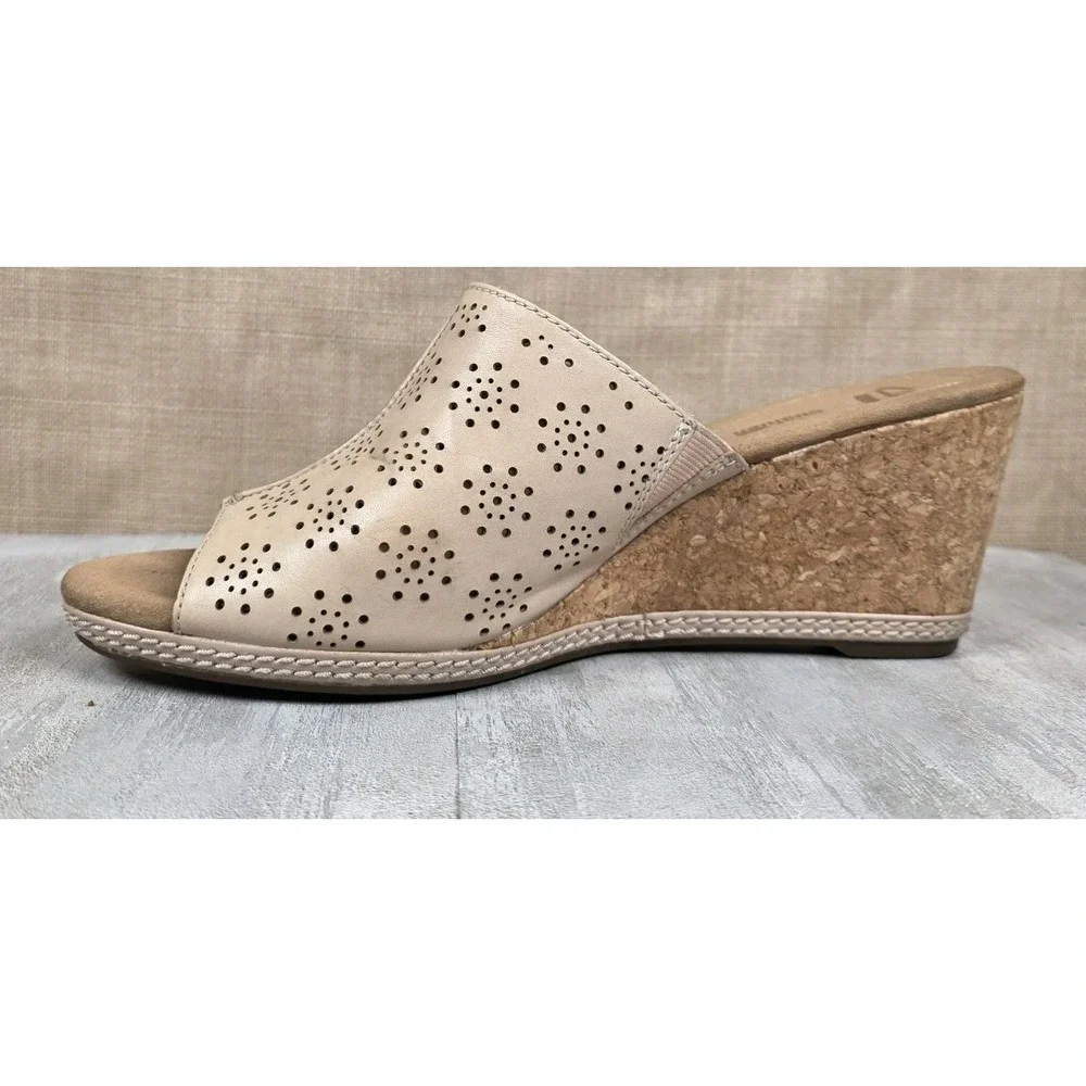 Clarks women helio